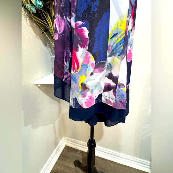 Valerie Stevens Floral Nylon Trimmed Bell Sleeved Long Sleeve Blouse size L - Picture 6 of 8